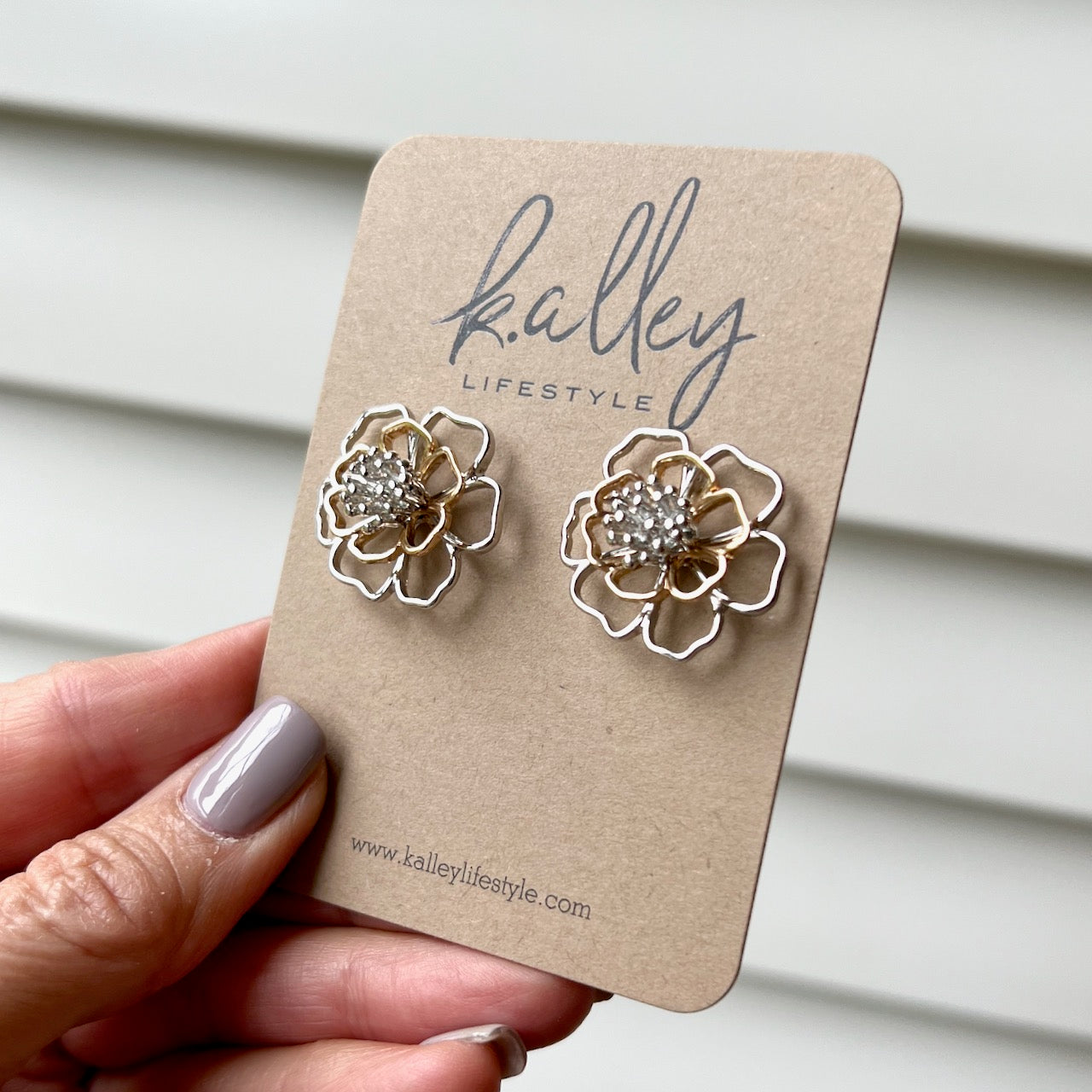 Mixed Metal Floral Post Earring (2 colors)